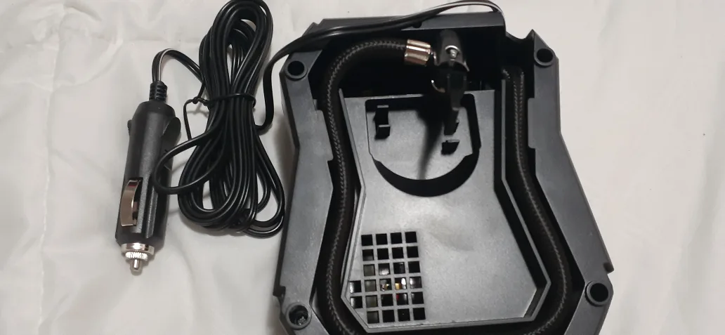 Small Portable 12V Car Tyre Inflator 🧡 image indicator(2)