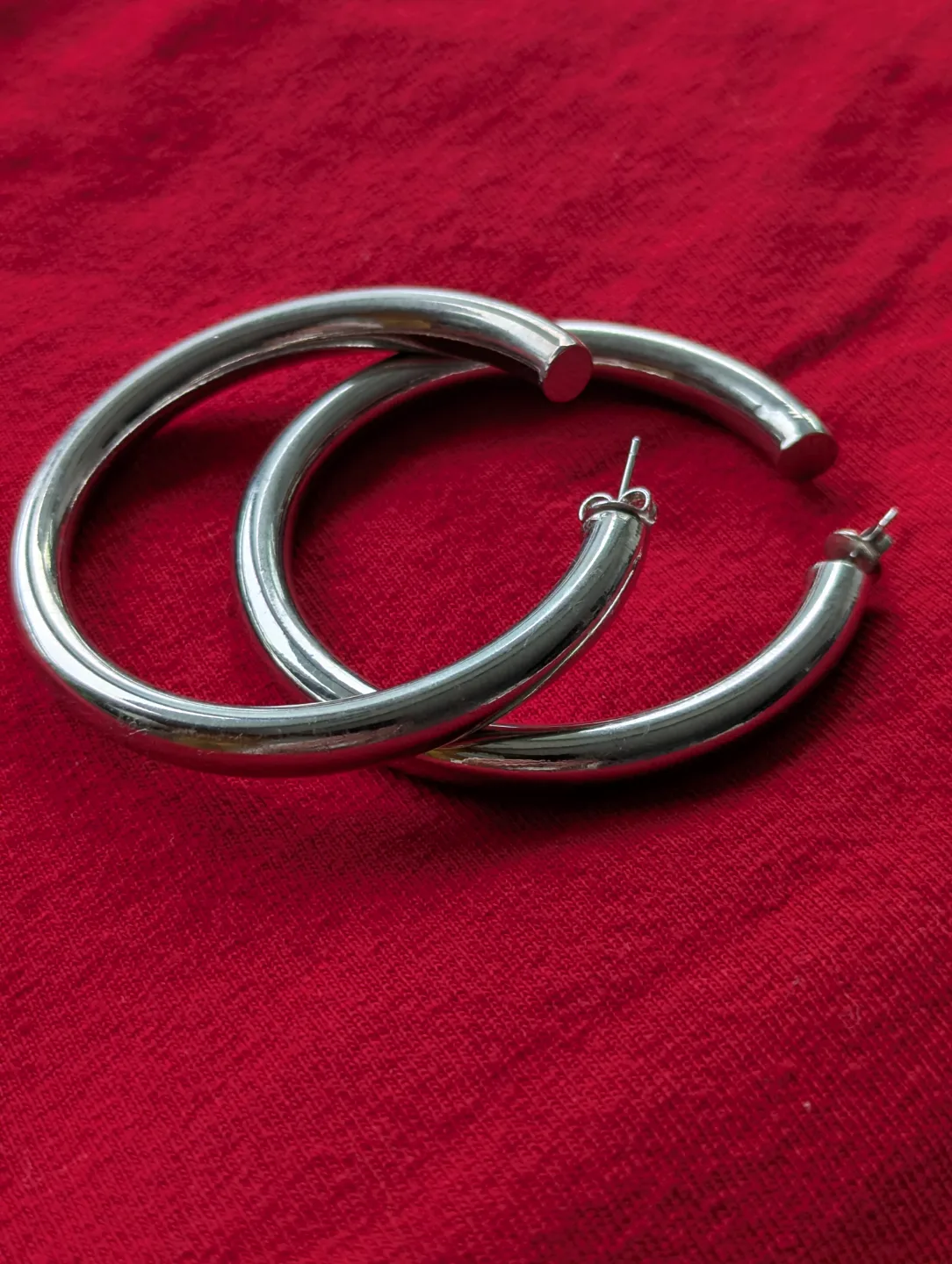 Silver Tone Large Hoop Earrings image indicator(3)
