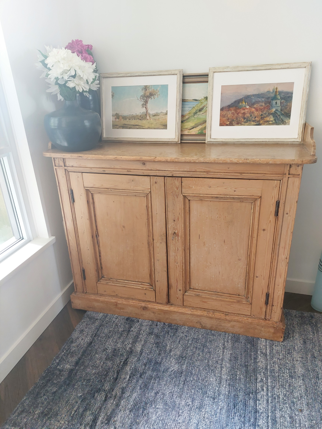 Antique pine hutch cabinet - photo 3