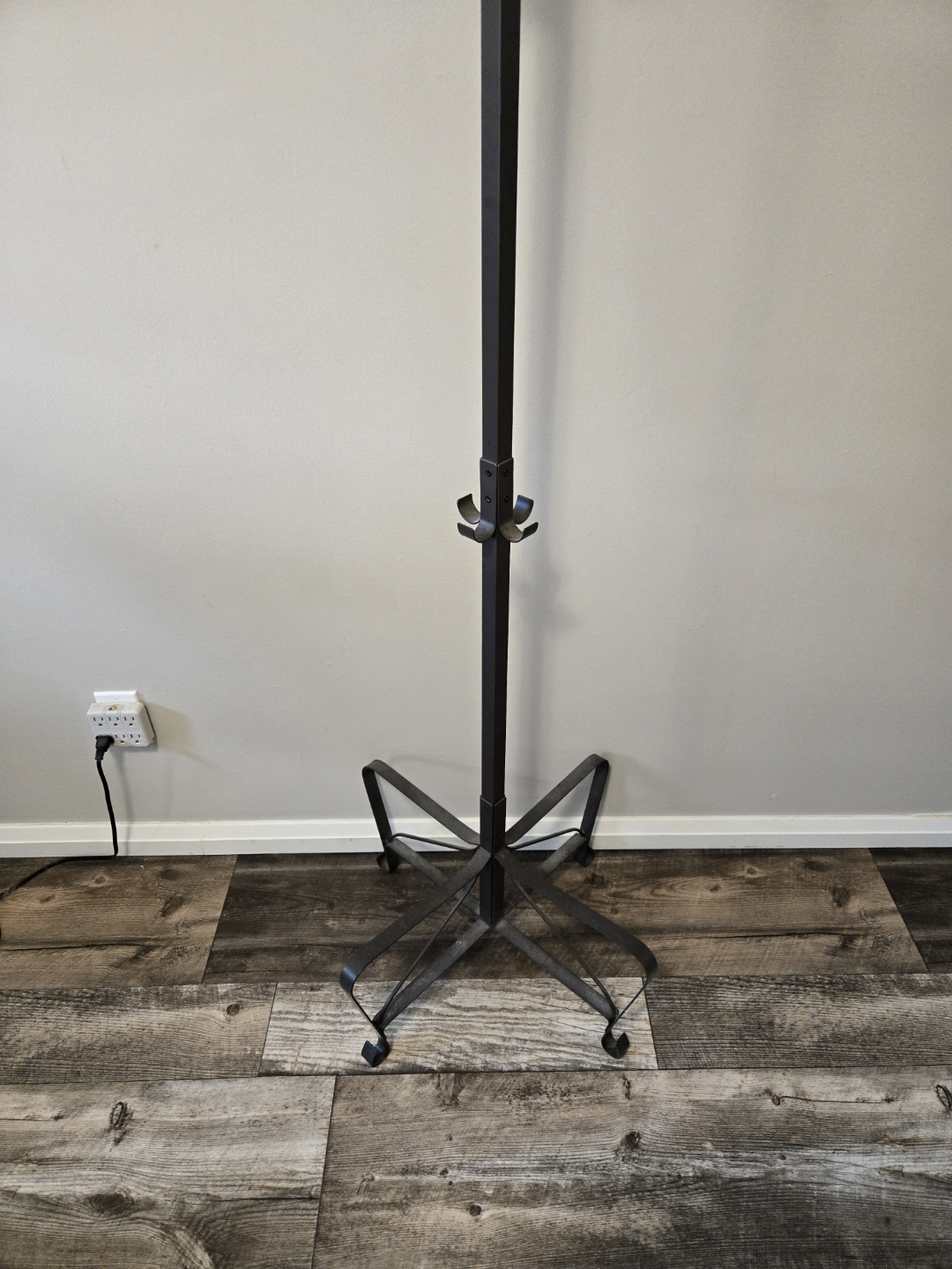 Coat Hanger - photo 3