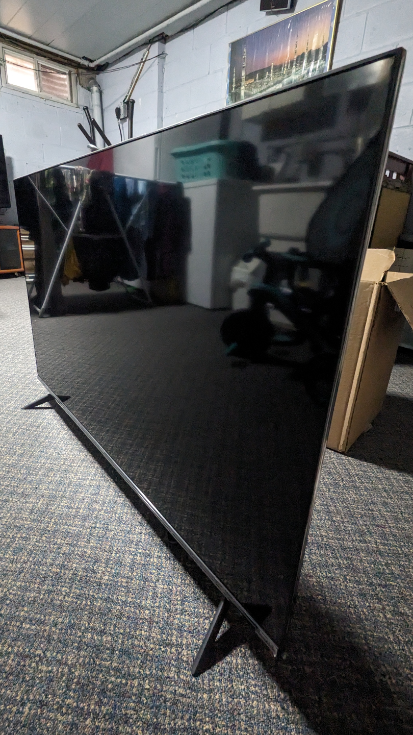 Hisense 50" TV (Not Functional) - photo 2