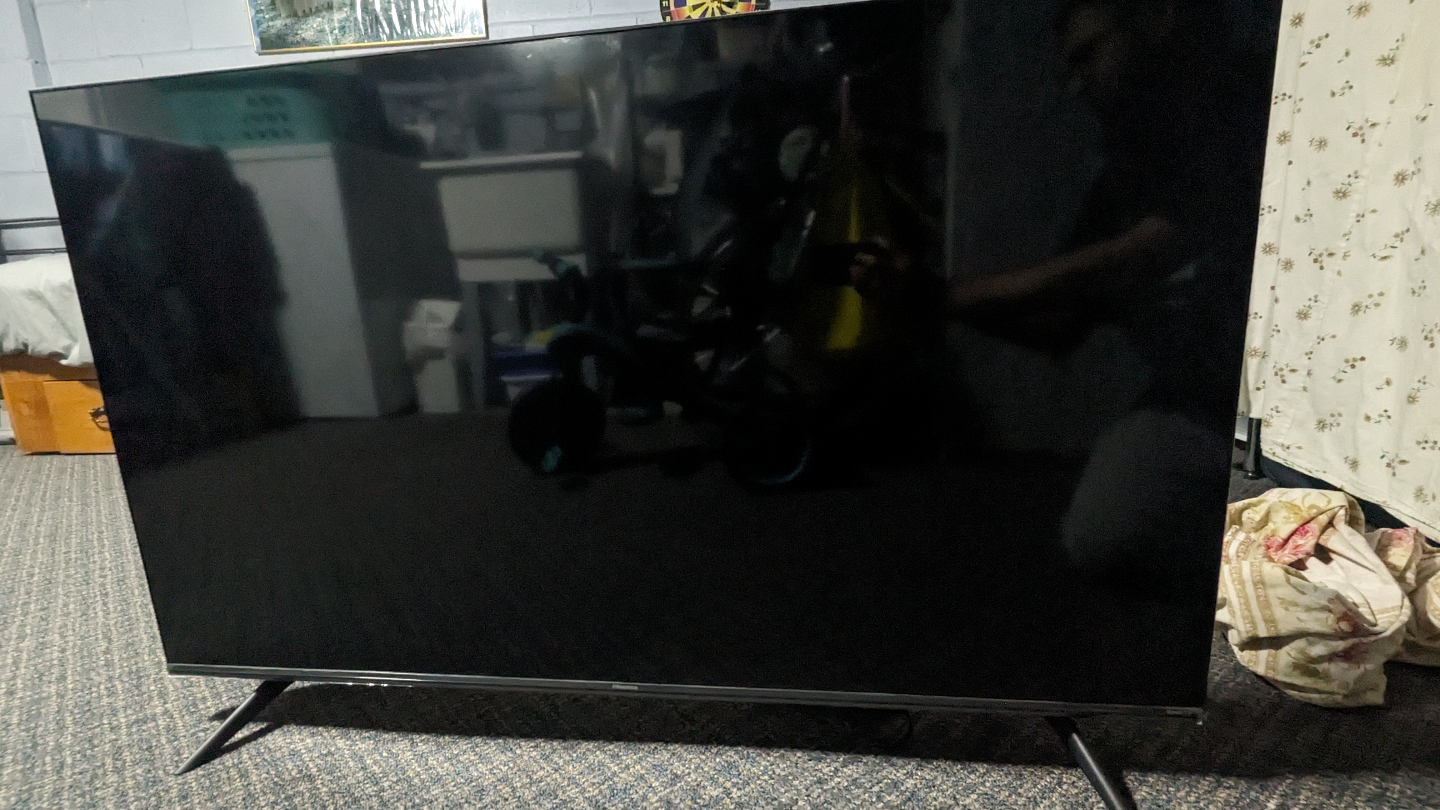 Hisense 50" TV (Not Functional) - photo 3