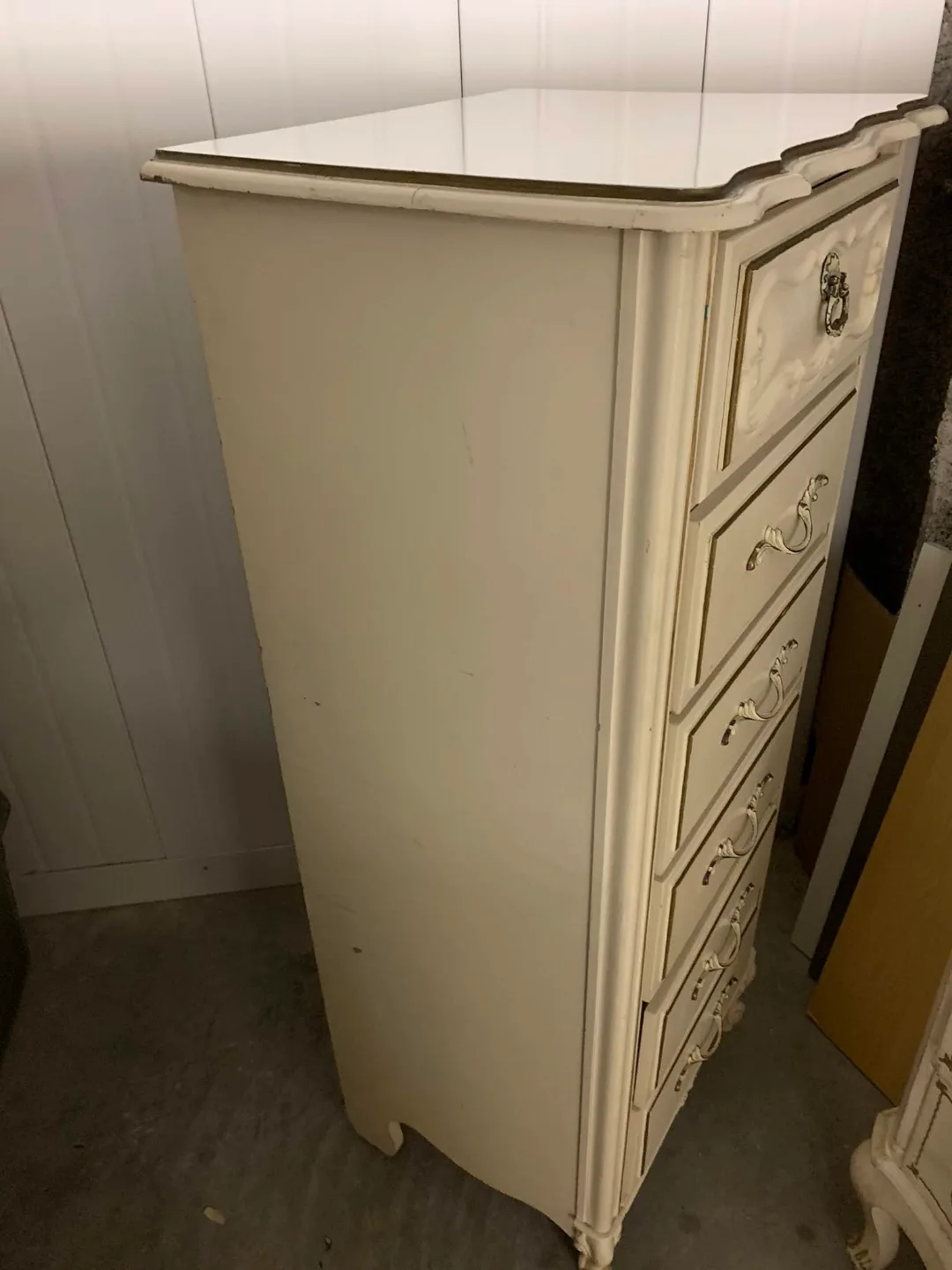 Vintage White 6-Drawer Chest of Drawers image indicator(6)