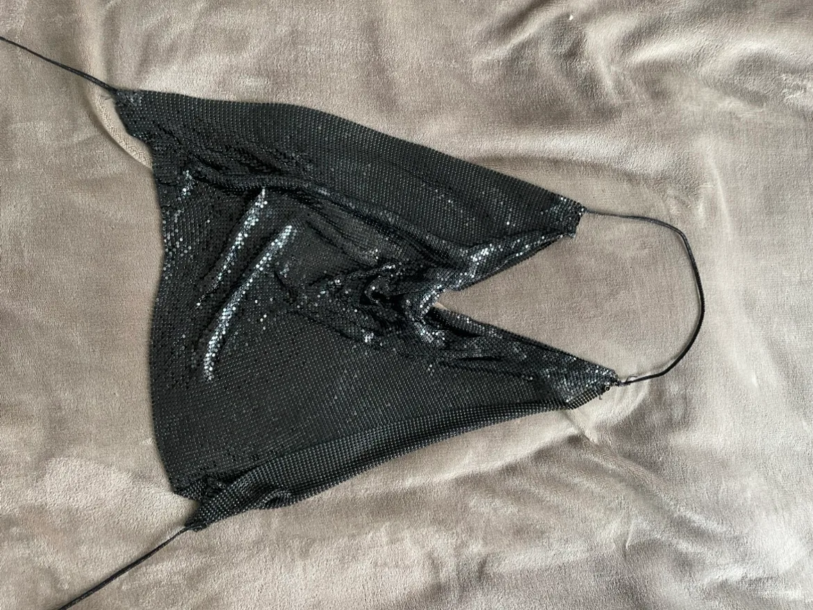 Shiny Black Top thumbnail