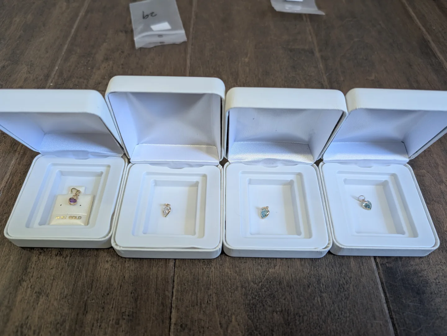 Brand New 10K Yellow Gold Heart Pendants For Sale image indicator(5)