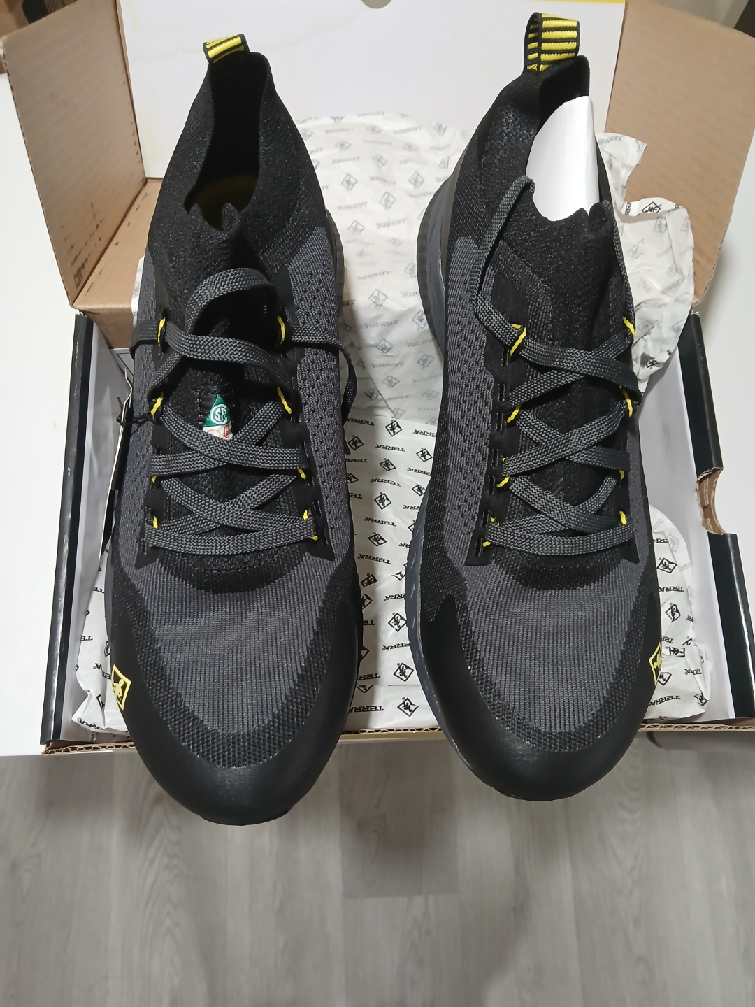 New Terra Footwear Work Shoes