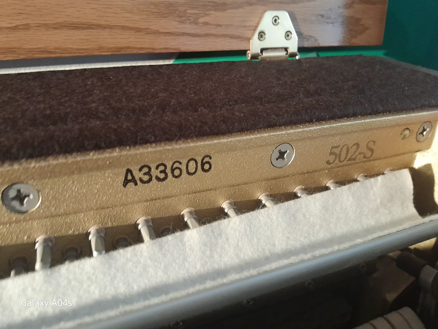Kawai Upright Piano - Model 502-S image indicator(2)