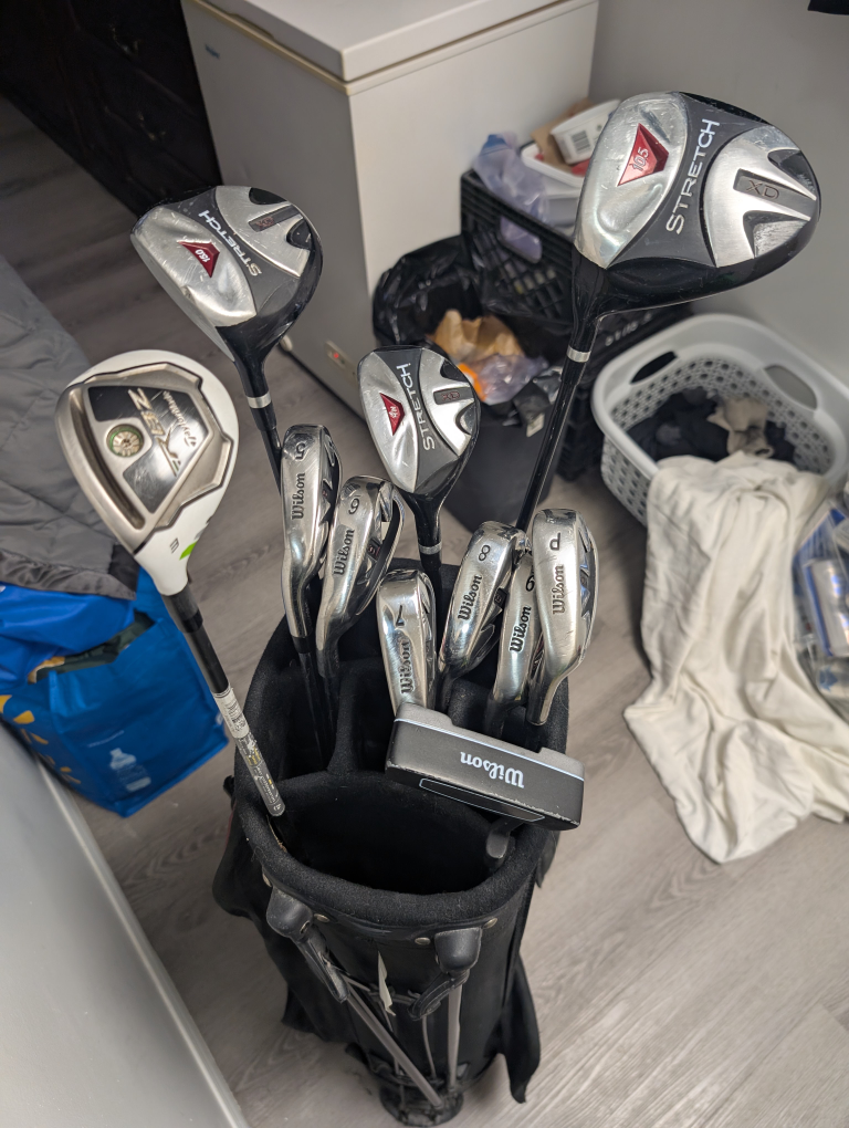 Wilson & TaylorMade Golf Club Set