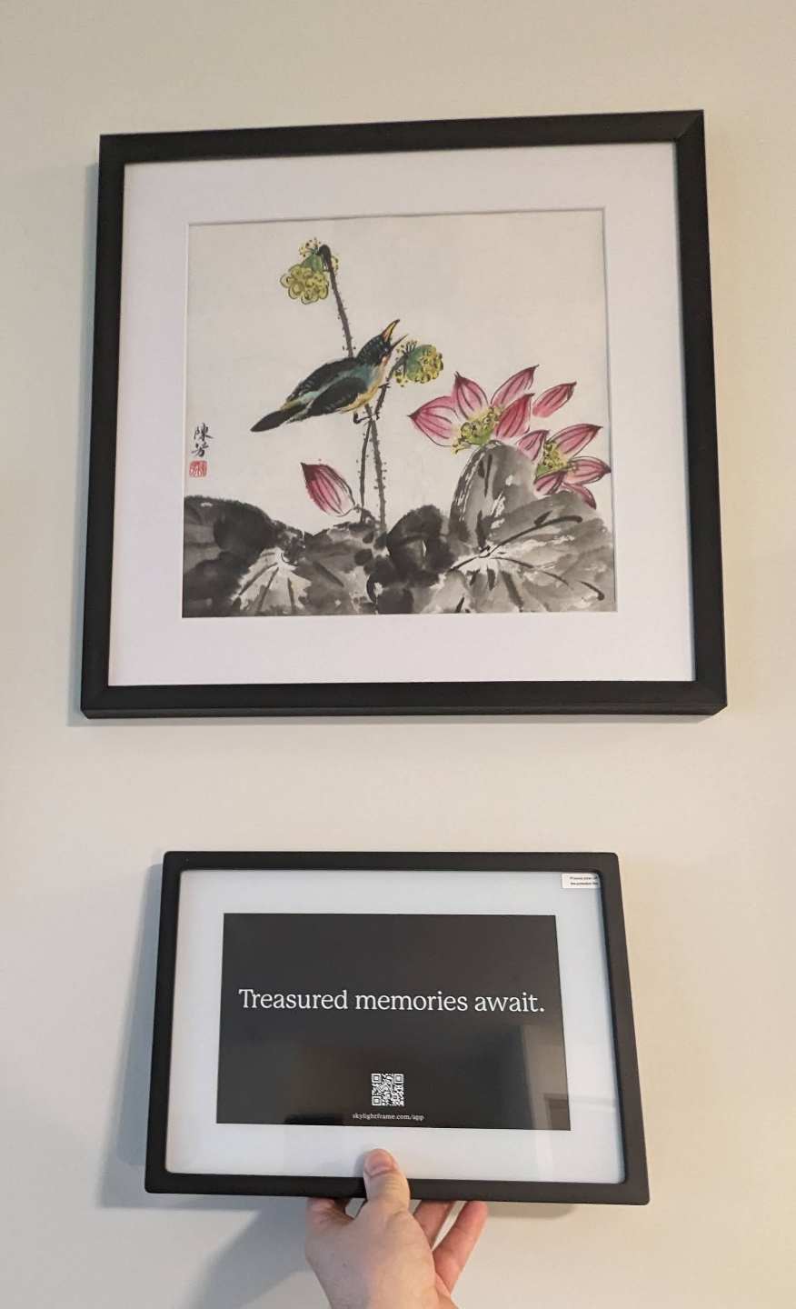 Skylight Digital Picture Frame - WiFi Enabled, Touch Screen. - photo 2