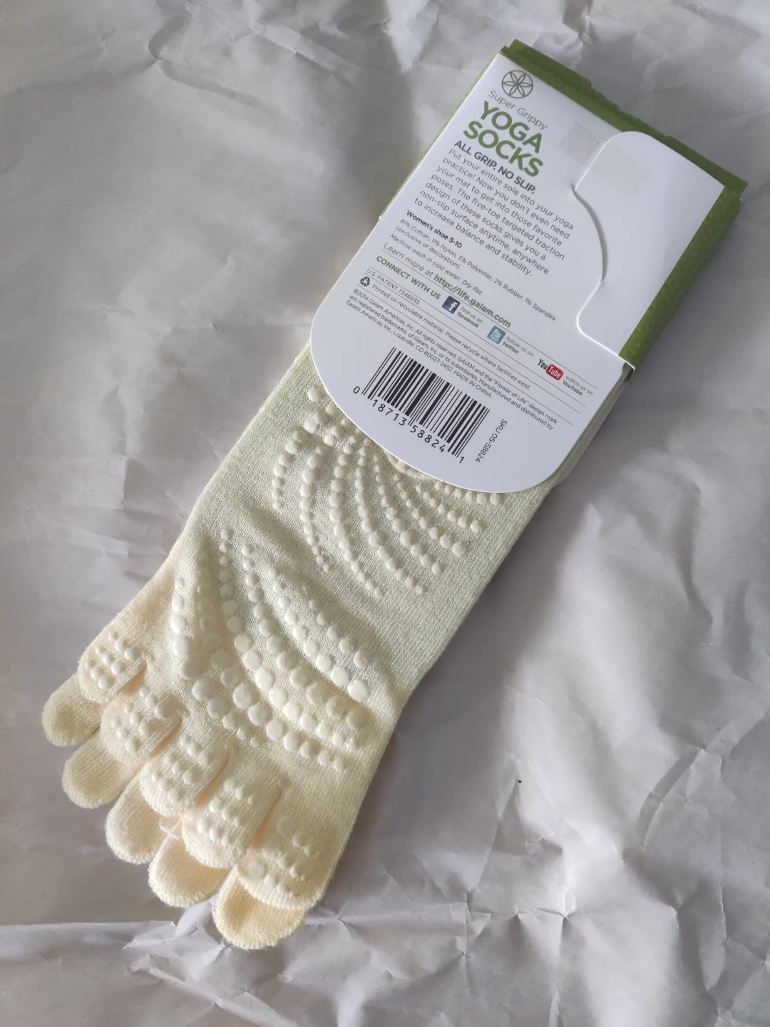 GAIAM Yoga Socks - All Grip No Slip image indicator(2)