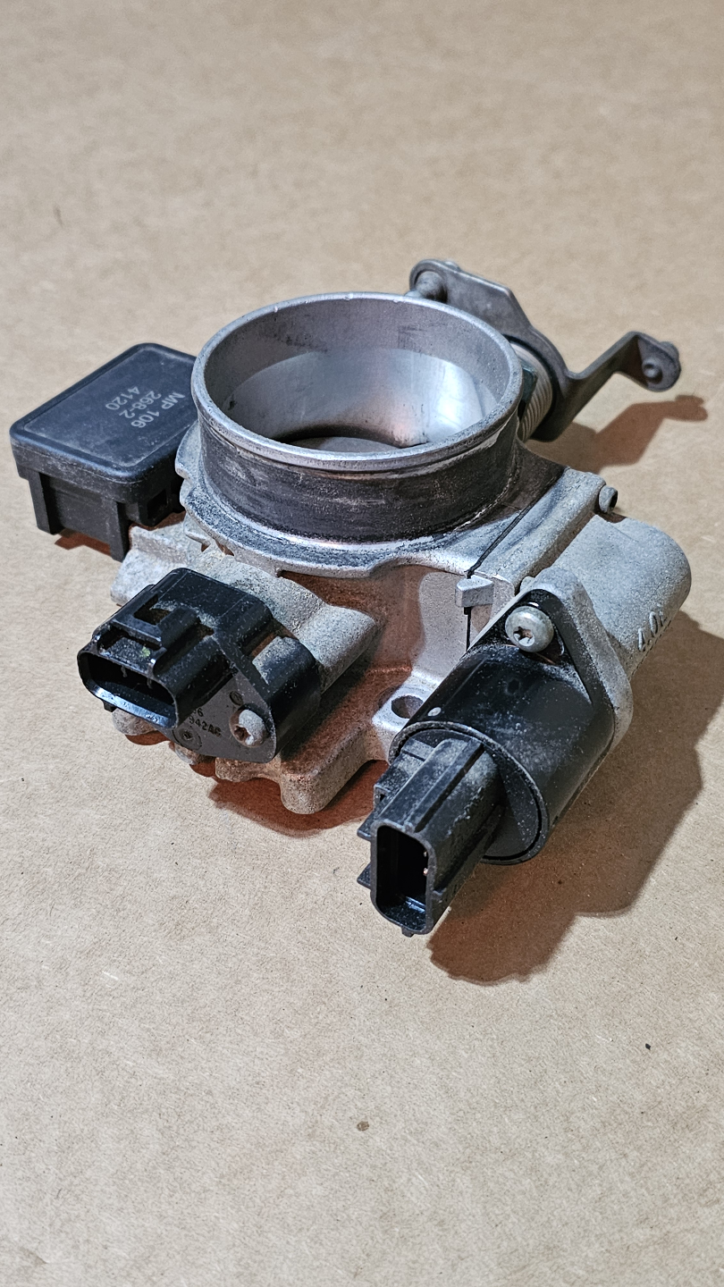 Jeep 4.0L throttle body with sensors - photo 2