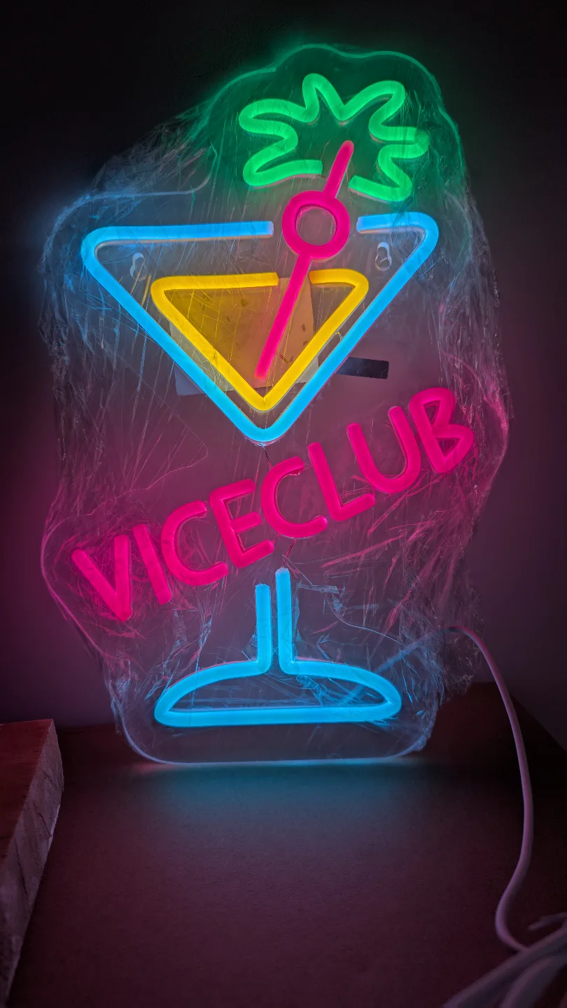 GTA VICE CITY Neon Vice Club Cocktail Sign thumbnail