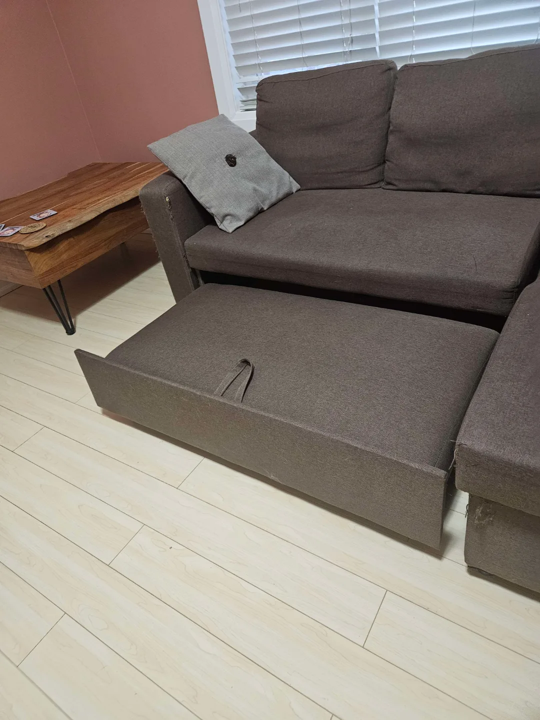 Pull out couch image indicator(3)