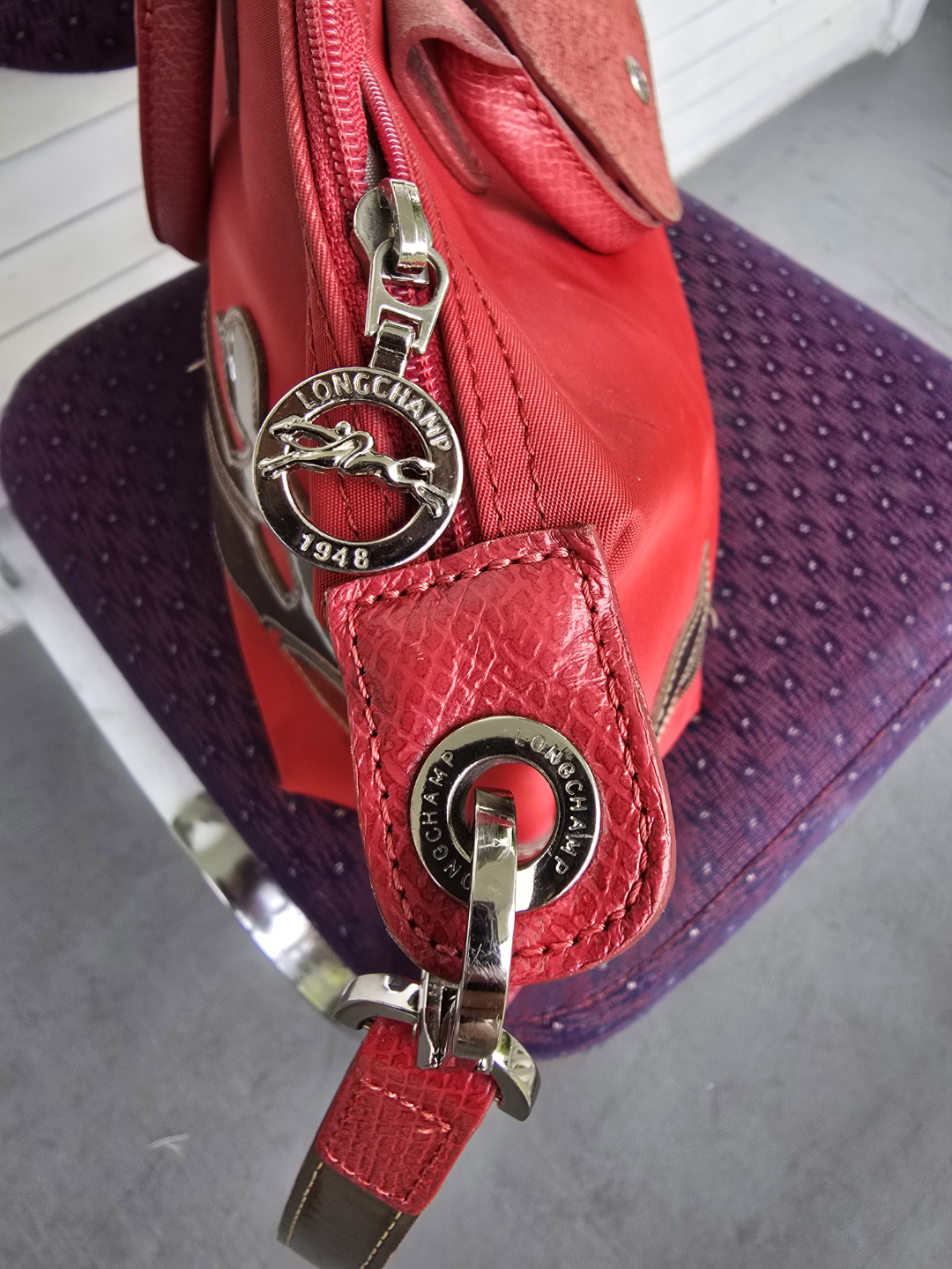 Longchamp Red Horse Le Pliage Tote Bag - photo 5