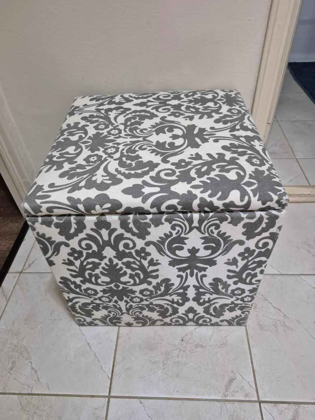 Storage Ottoman with Grey Damask Pattern thumbnail