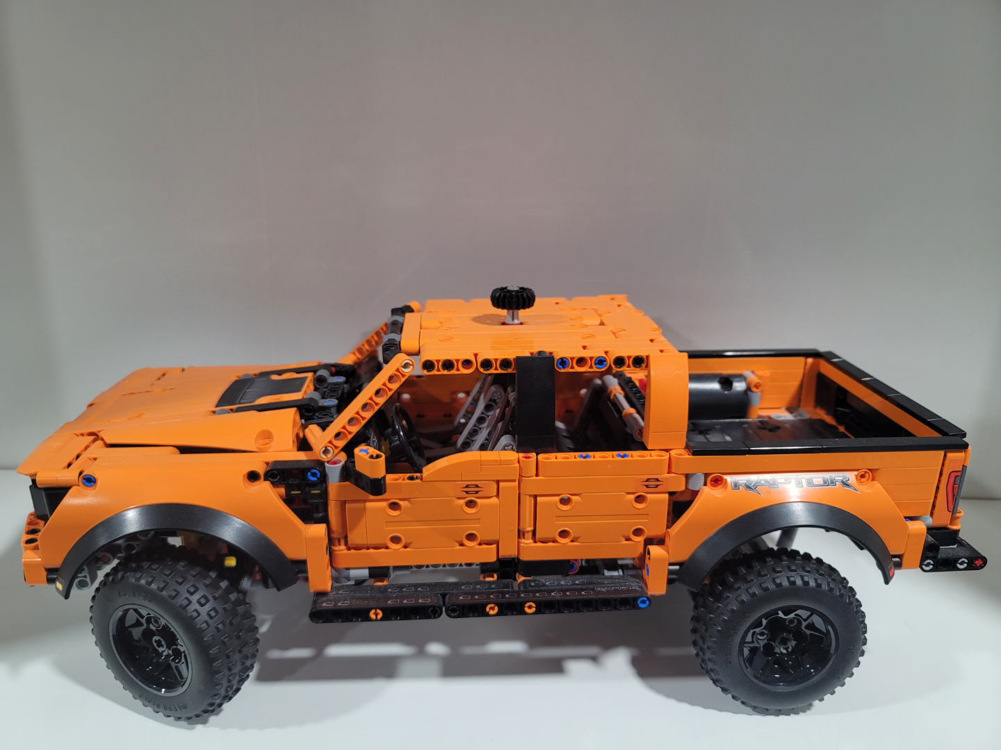 LEGO Technic Ford F-150 Raptor