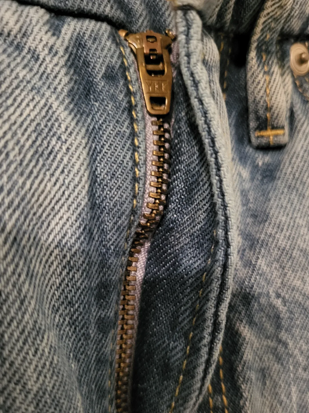 ❣️ Good American Petite 90s Jeans Size 2 Relaxed Fit - 26 x 28 image indicator(7)