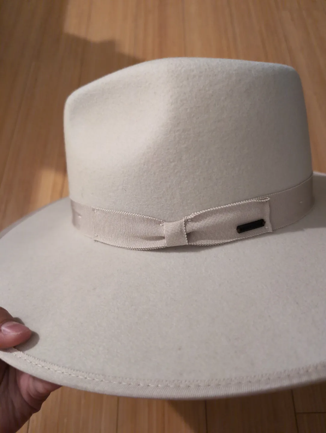 Brixton Cream Hat - image indicator(2)