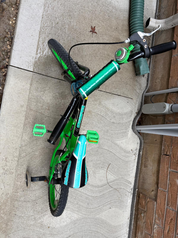 NexGen 16" Kids Bike with Training Wheels - photo 4