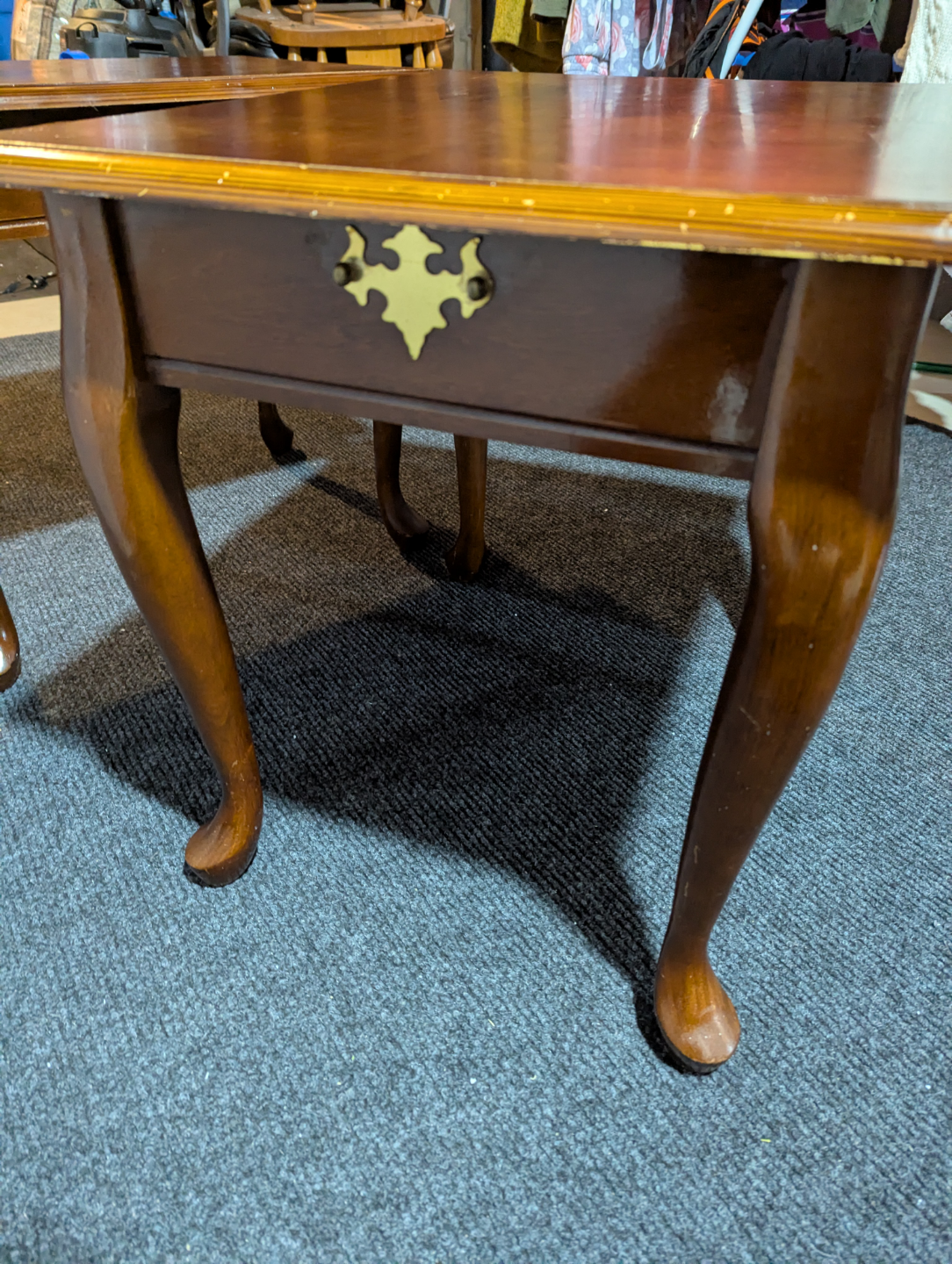 2 vintage end tables - photo 2
