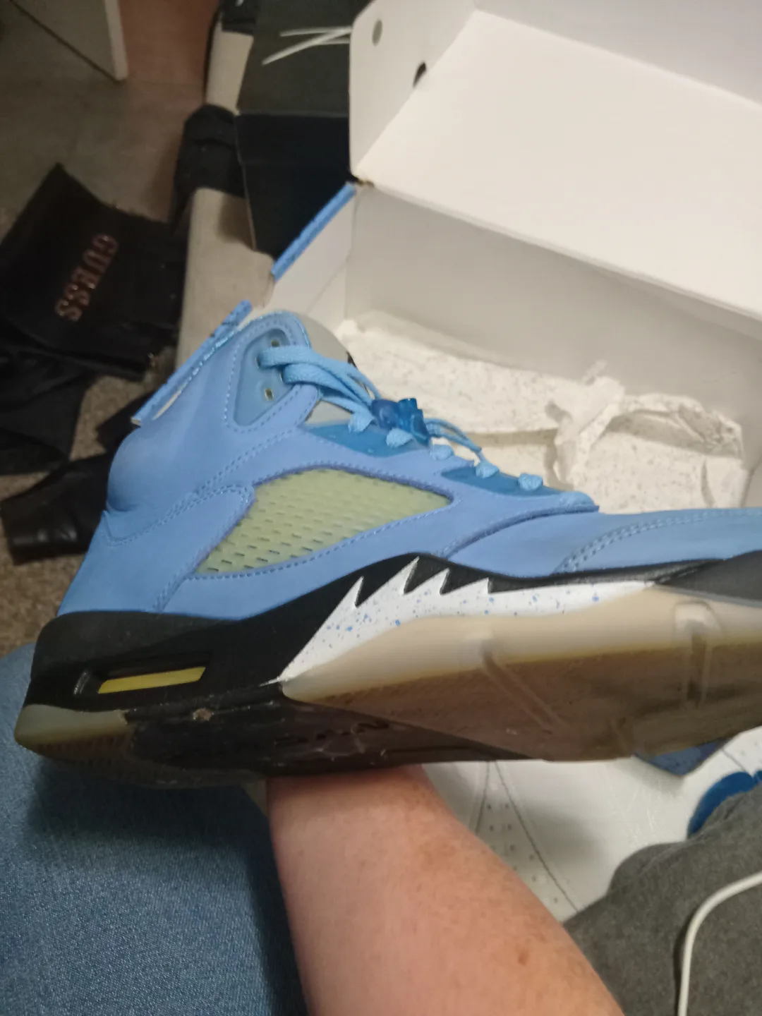 Air Jordan 5 Retro 'UNC' image indicator(2)