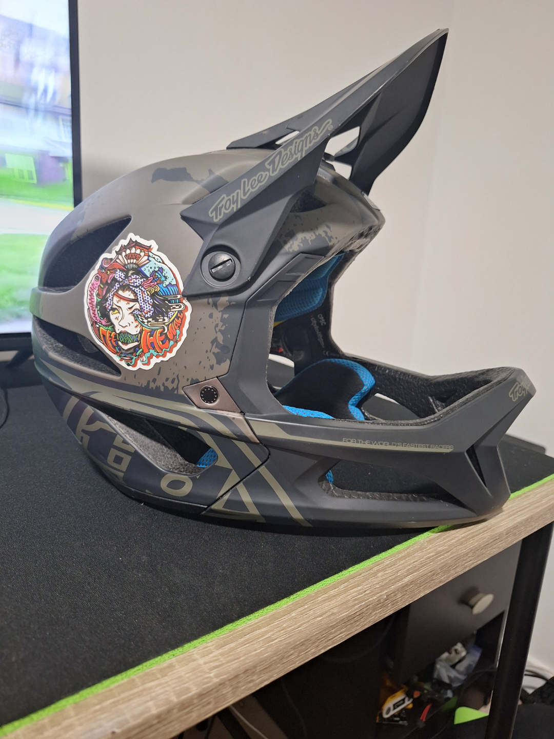 Troy Lee Designs A1 MIPS Helmet - Camo