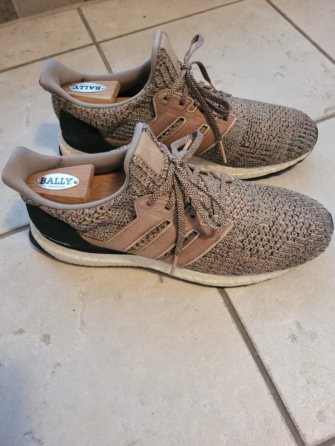 Adidas Ultraboost Running Shoes - Size [Insert Size 10 thumbnail
