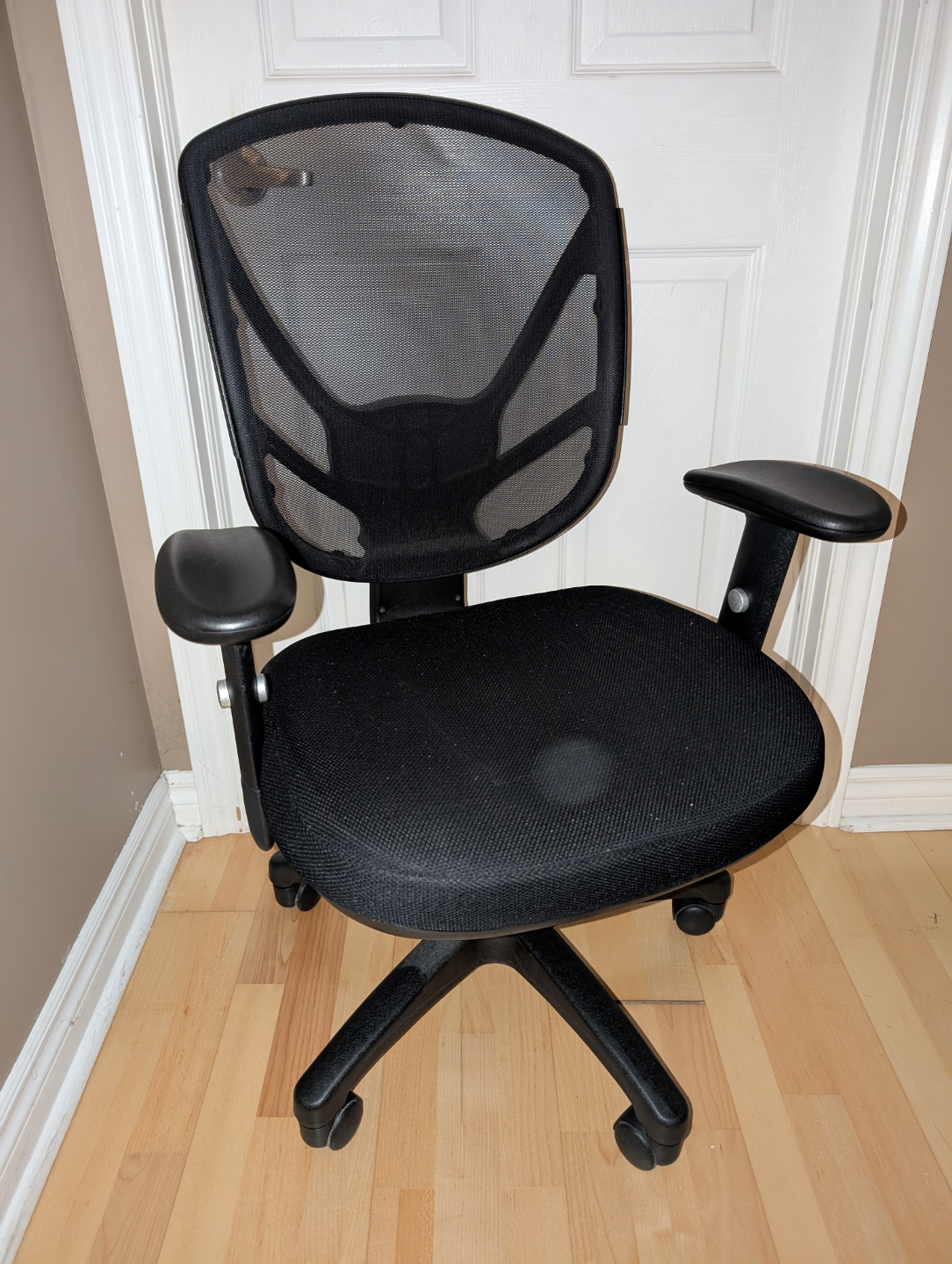 Black Mesh Office Chair
