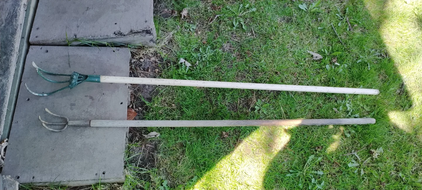 Garden Tools - Rakes and Hand Cultivators image indicator(3)