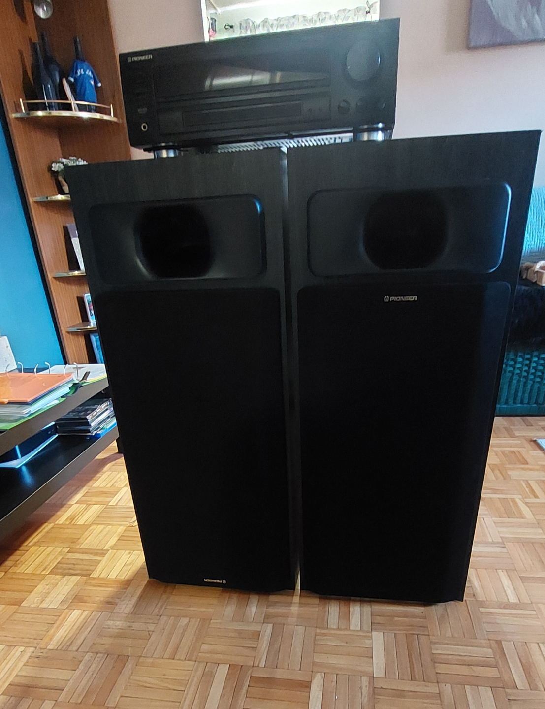 2 Vintage Pioneer Tower Speakers and Receiver