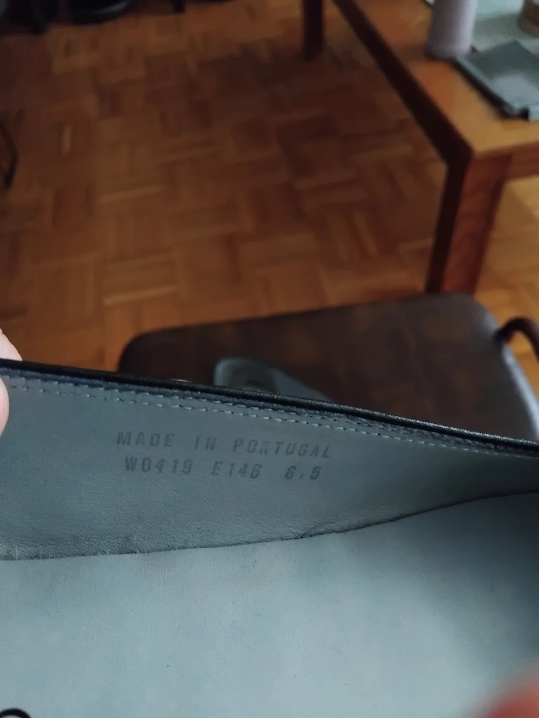 skypro  black leathet shoes - cabin crew flat shoes US9 Women image indicator(4)