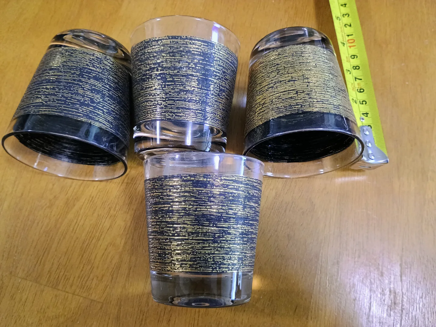 🏒👉 Set of four vintage mid-century modern gold drinking glasses image indicator(2)
