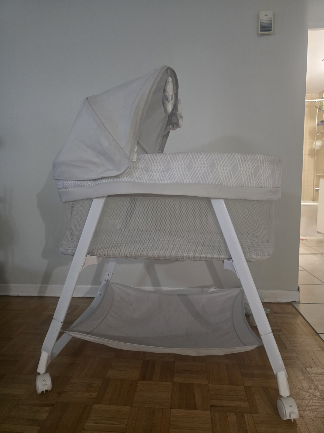 Baby Bassinet with Stand and Canopy - photo 3