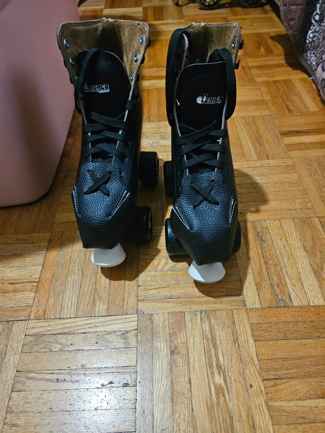 Black Quad Roller Skates image indicator(2)