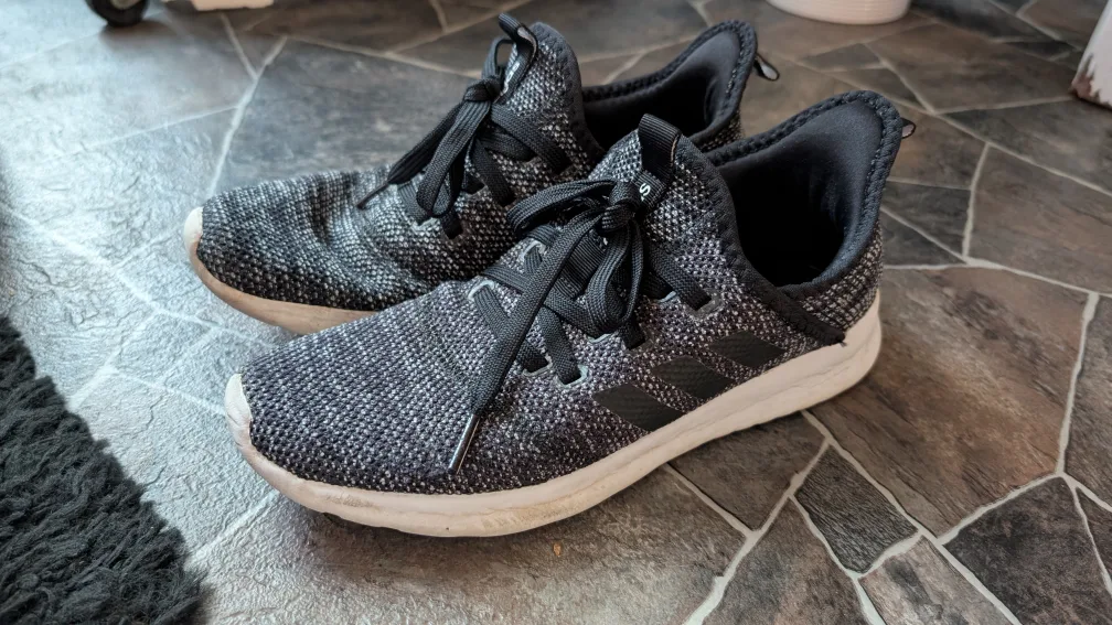 Women's Adidas Running Shoes - Size 7.5 thumbnail
