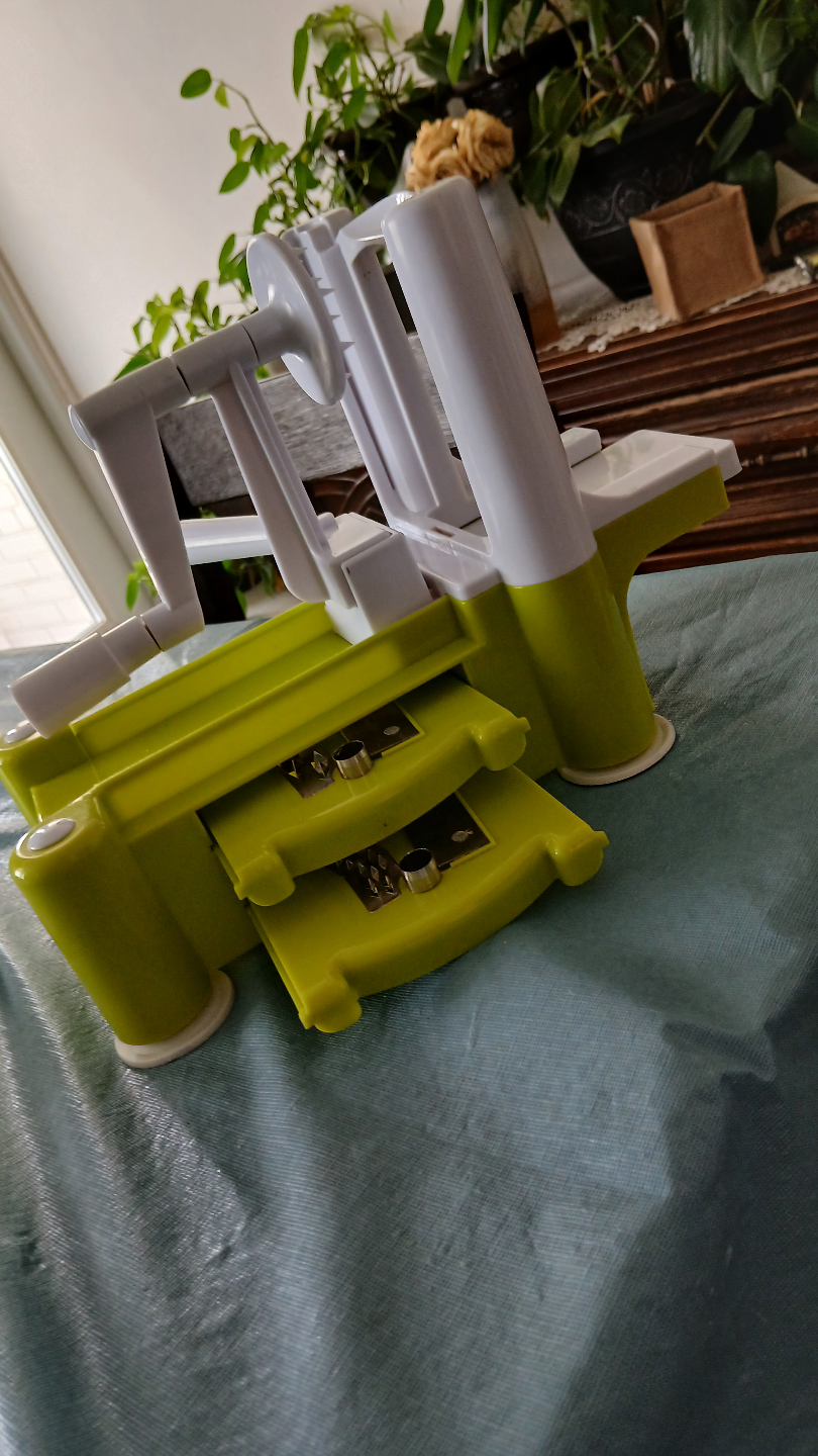 Multi-functional Vegetable Slicer