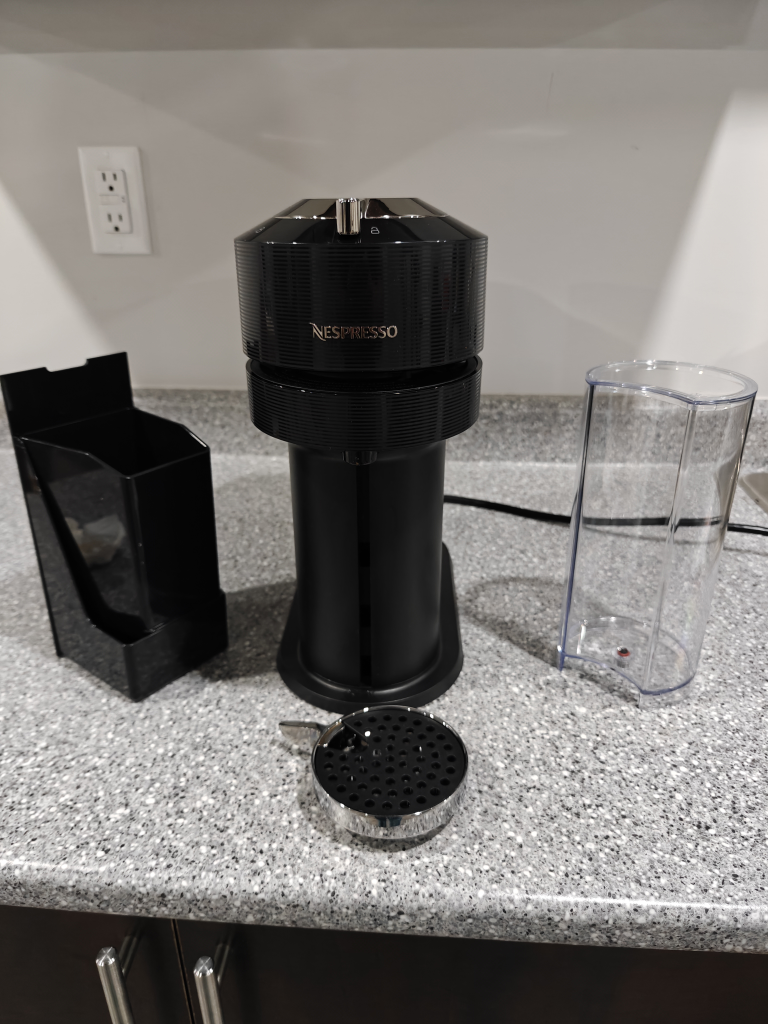 Nespresso Vertuo Next Premium & Paris Rhône Milk Frother - photo 2