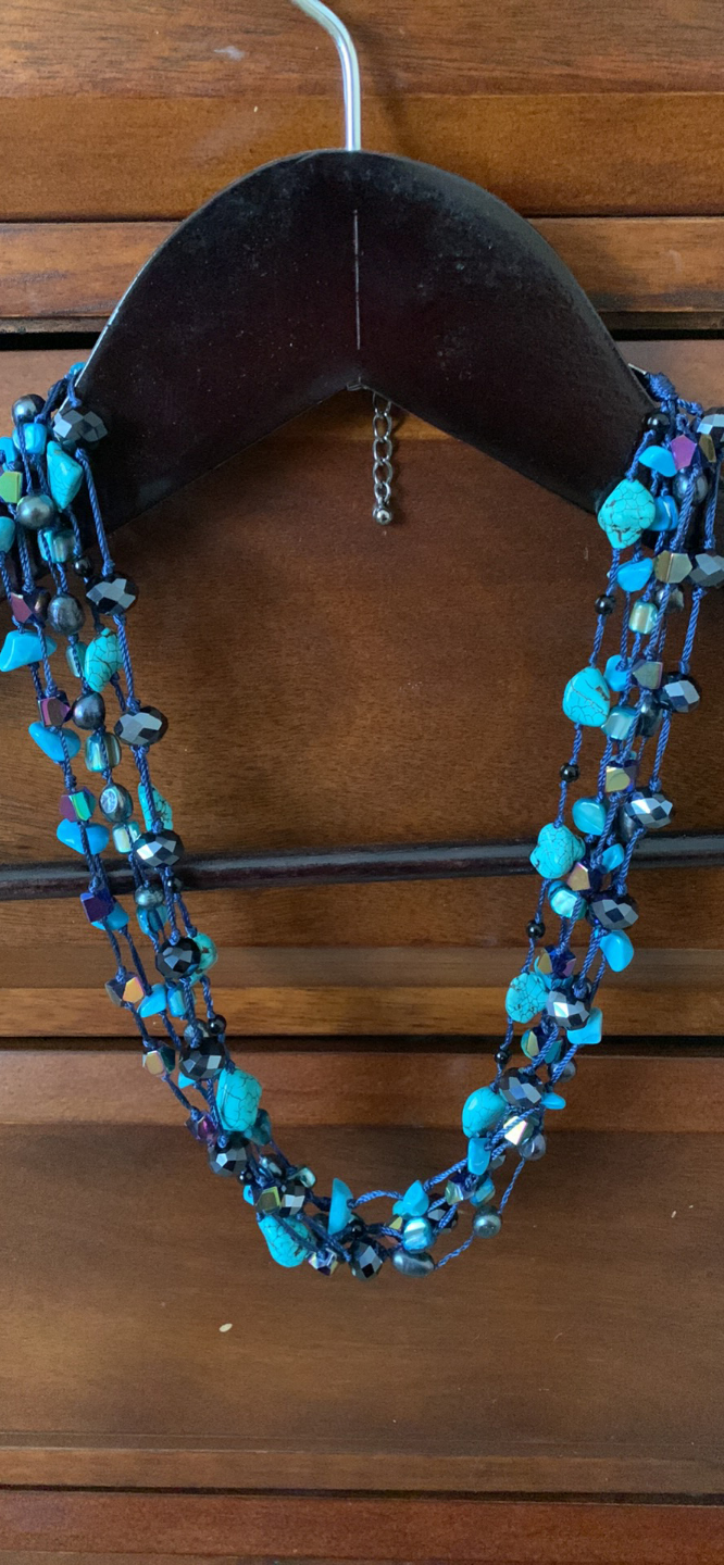 Multi-strand Turquoise and Crystal Necklace 🏒