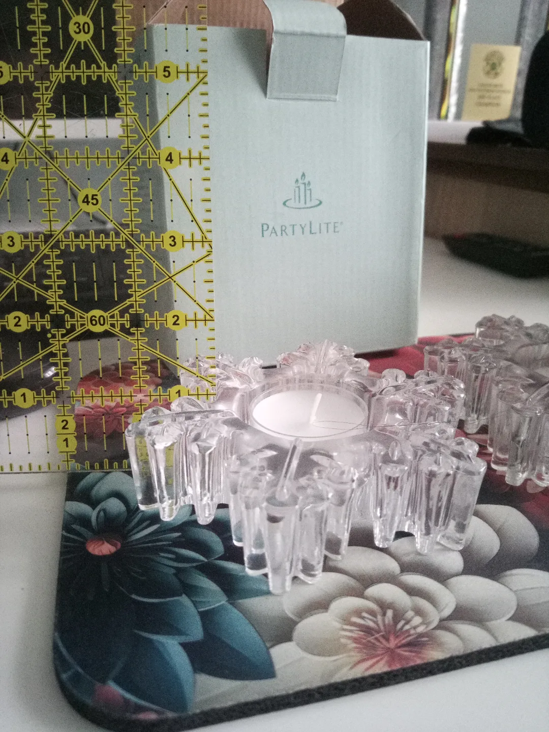 PartyLite Snowflake Tealight Holders (Pair) image indicator(2)