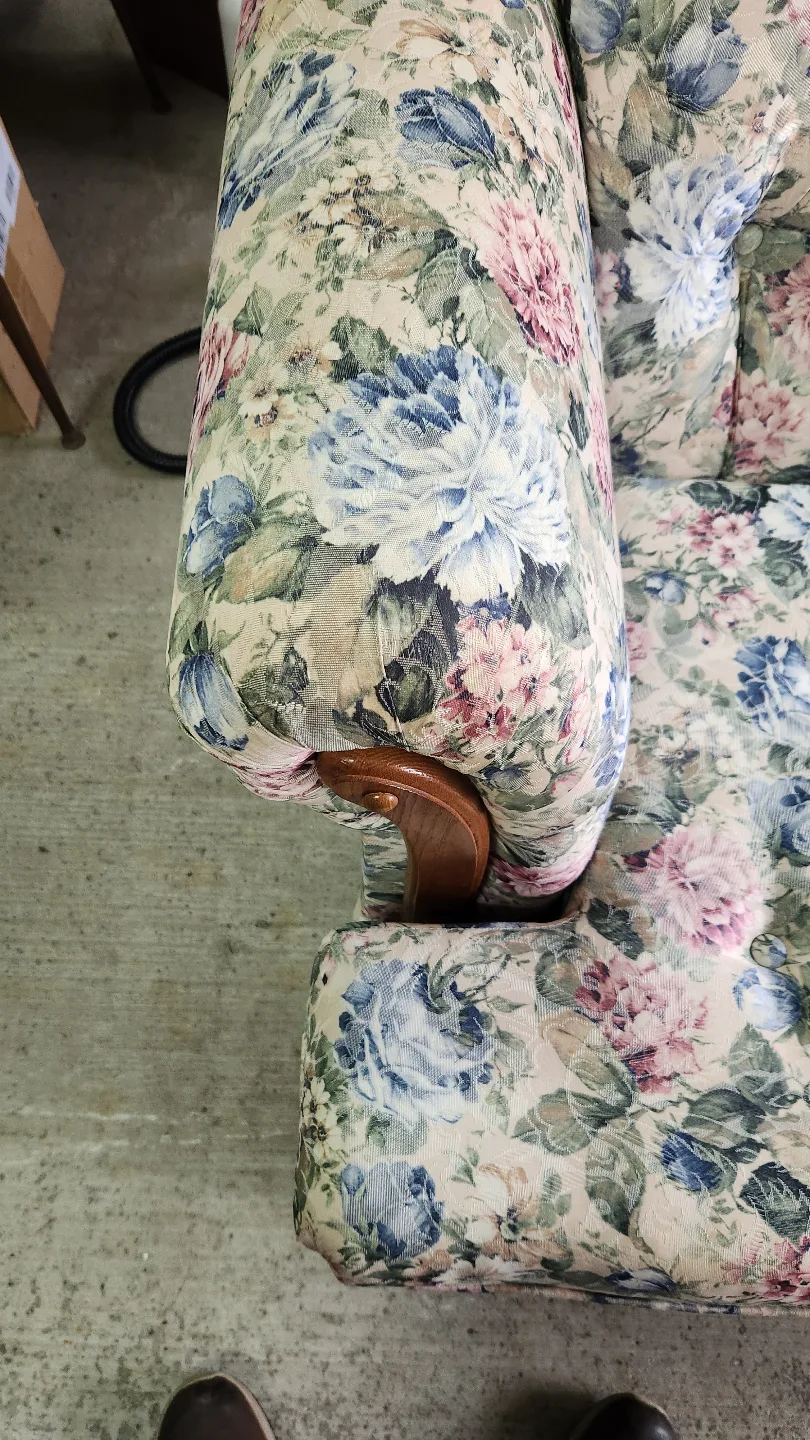 Floral Sofa and Swivel Chair Set image indicator(3)