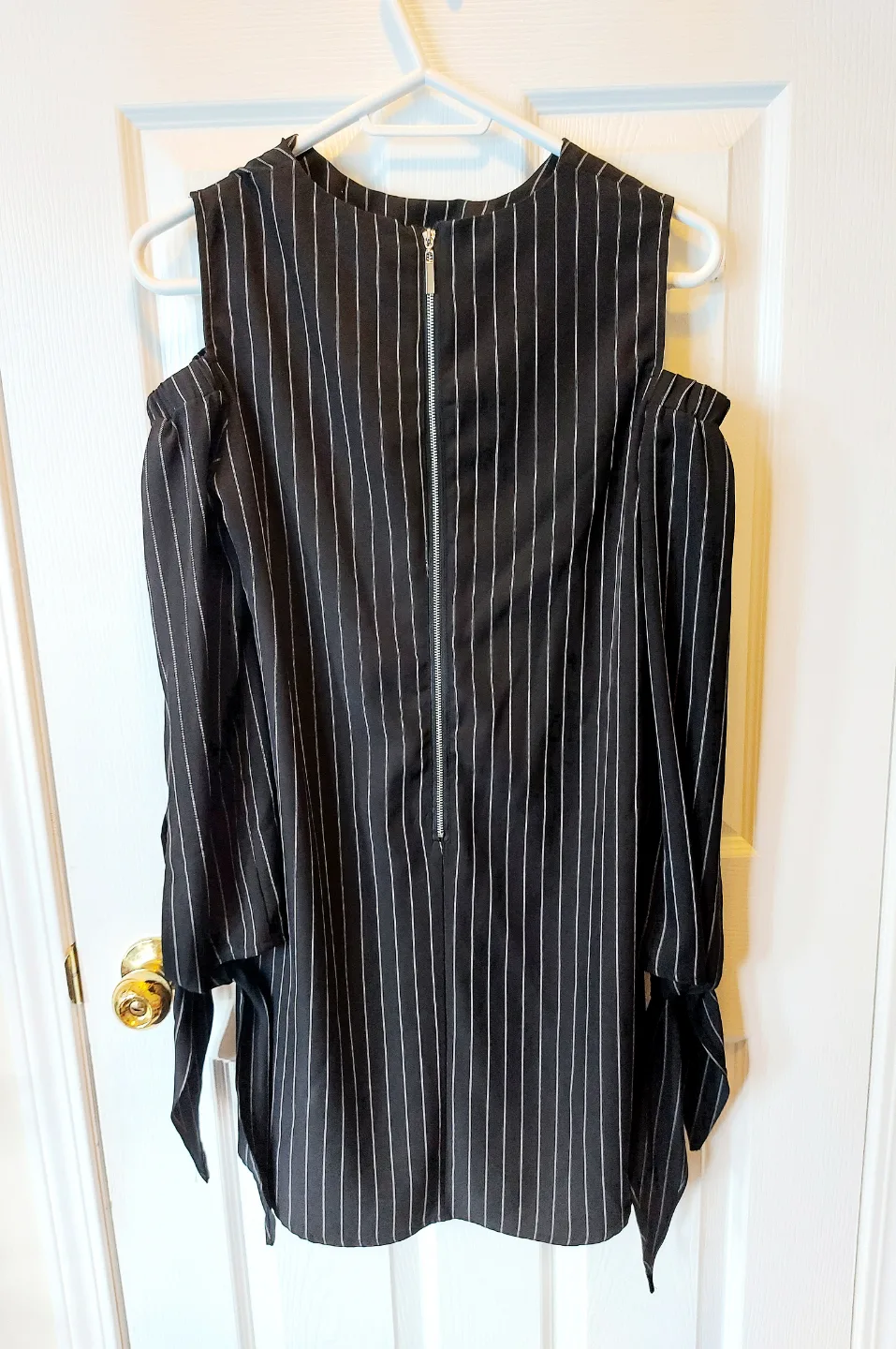 Black and White Striped Dress image indicator(4)