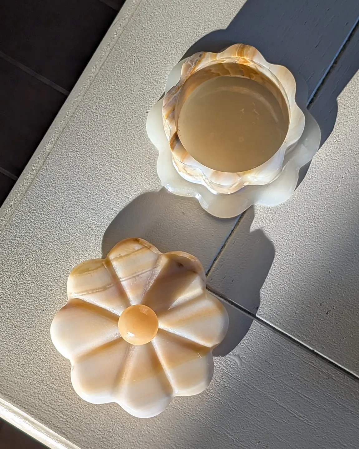 Unique Onyx Trinket Box. Vintage Onyx Ring Box image indicator(3)