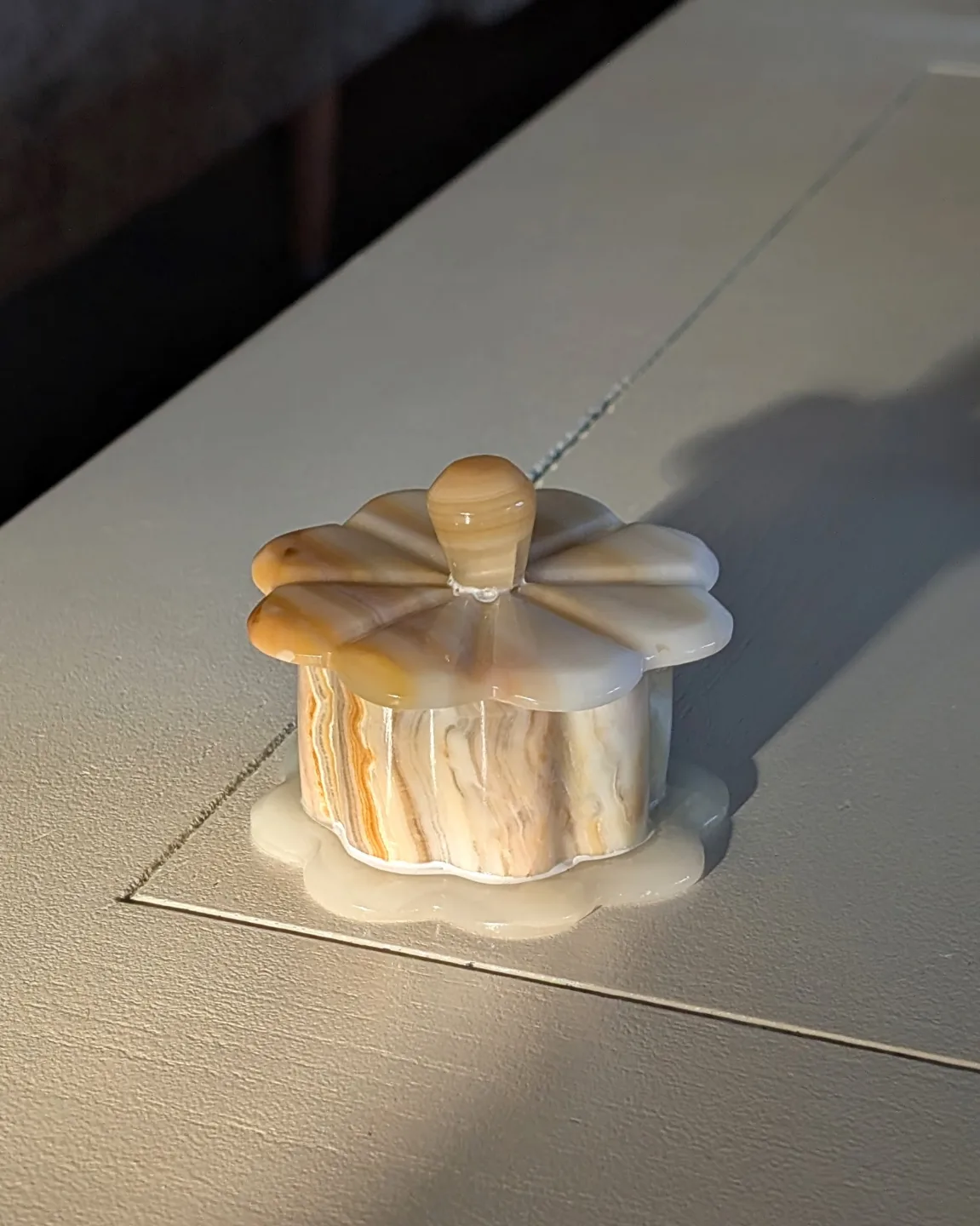 Unique Onyx Trinket Box. Vintage Onyx Ring Box image indicator(5)