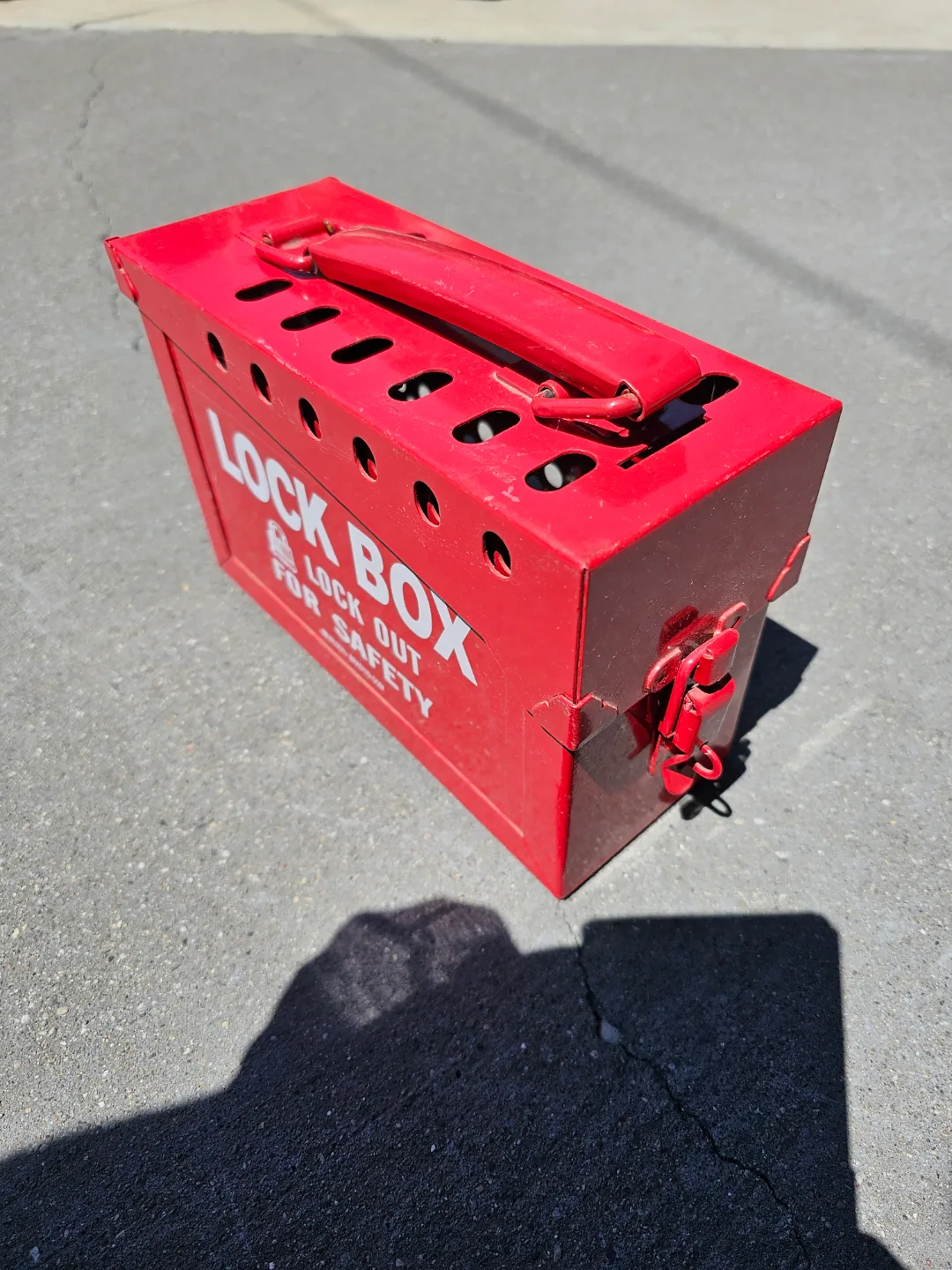 Brady Lockout Box with Padlocks image indicator(2)