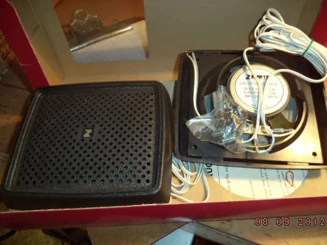 Vintage Zamir 2 Stereo Speakers RC-45 - New in Box image indicator(2)