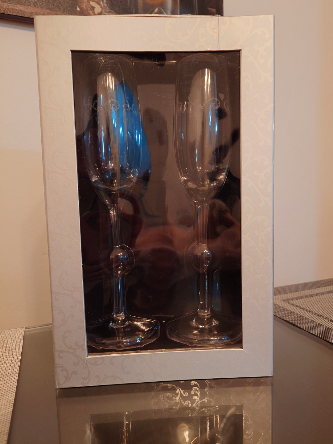 Wedding Champagne Flutes - Bride & Groom