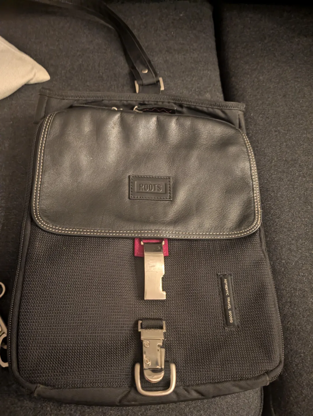 ROOTS MENS Leather & Nylon Crossbody Shoulder Bag thumbnail