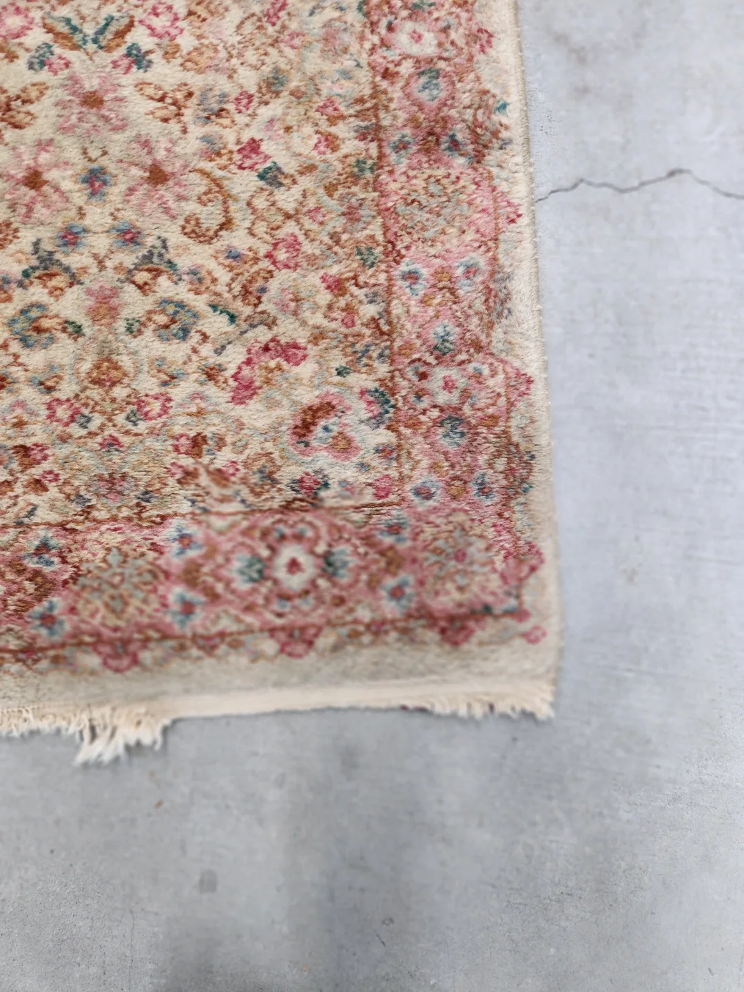 Vintage Sarouk Runner Rug, Floral Pattern, Cream and Pink image indicator(4)