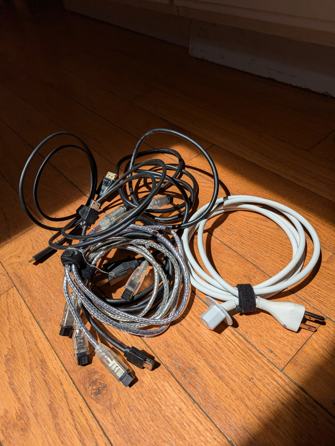 Keyboards and cables - photo 2