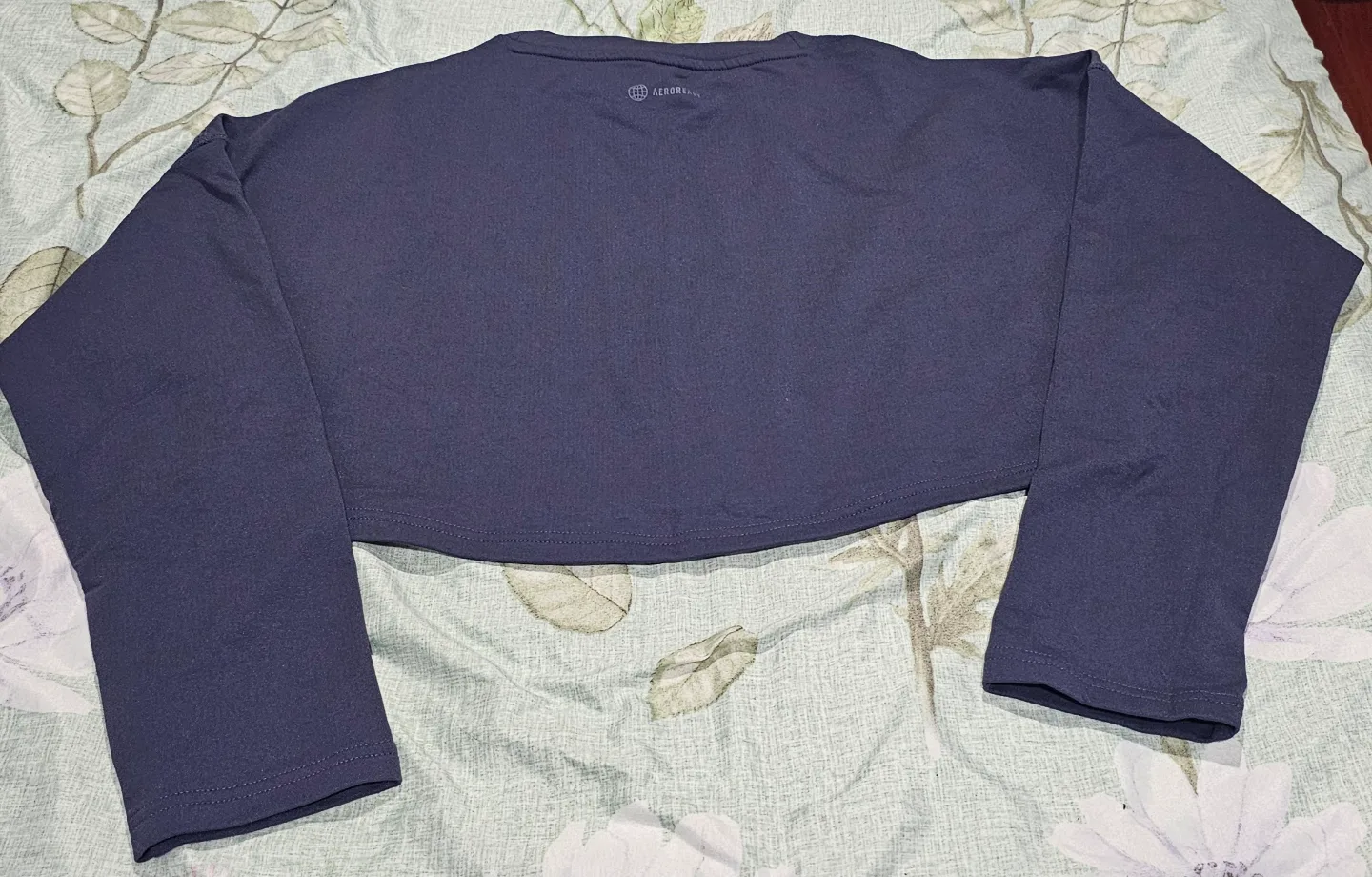 Adidas cropped long sleeve shirt image indicator(2)